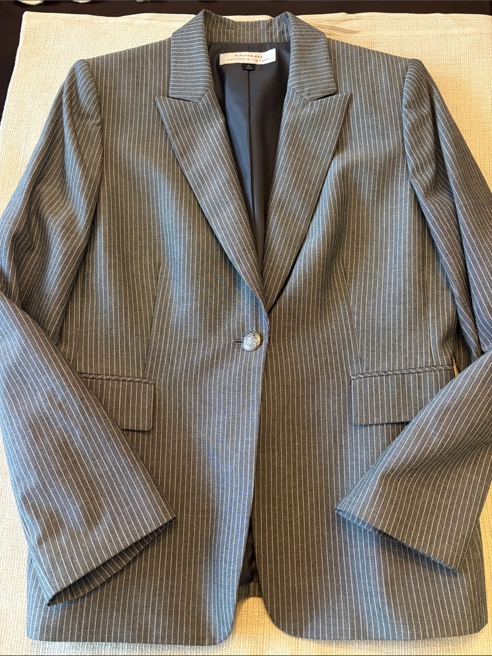 Tahari Gray Pinstripe women’s Blazer size 10